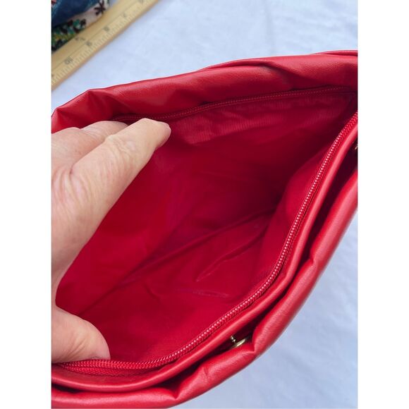 Vintage red faux leather Holiday Fair Inc crossbody bag - Picture 3 of 9